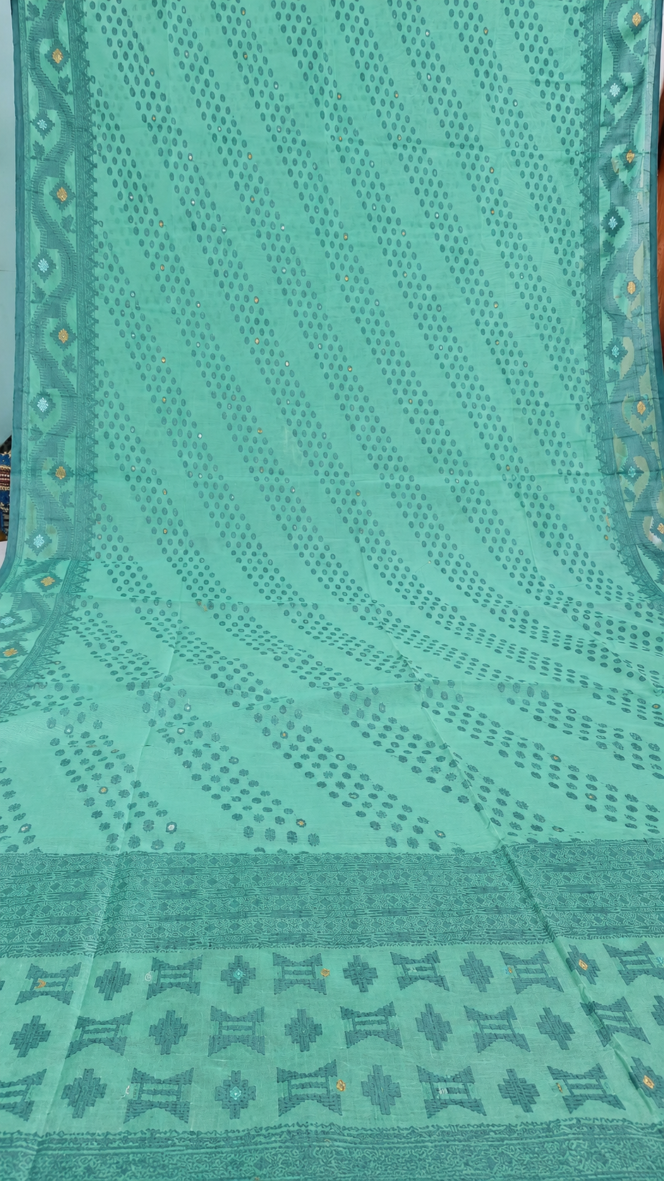 ফোটা ডিজাইন জামদানি শাড়ি